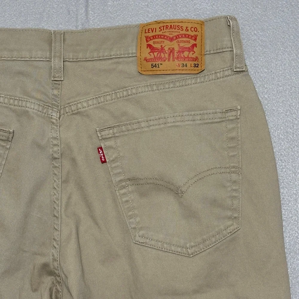 Levi's 541‎ Athletic Taper Pants Mens 34x32 Khaki Tan Chino Style 18181-0532